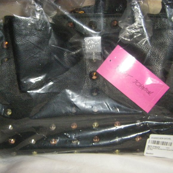 Betsey Johnson Studded Bow Satchel Bag Black Bow Studs + Keychain BB18265 NEW - Picture 8 of 14